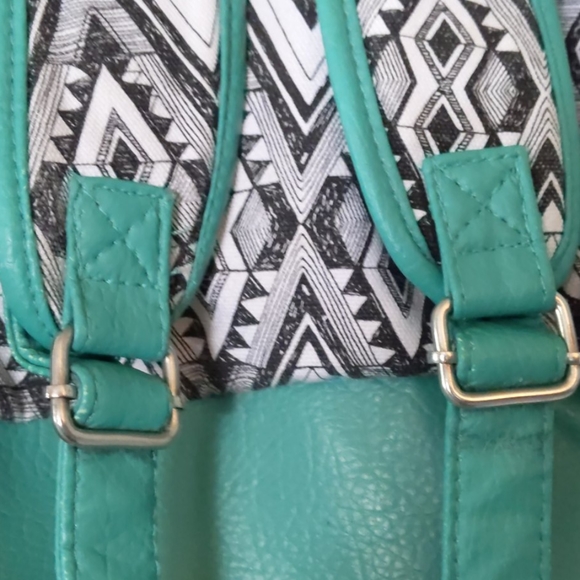 Back pack - Picture 5 of 6